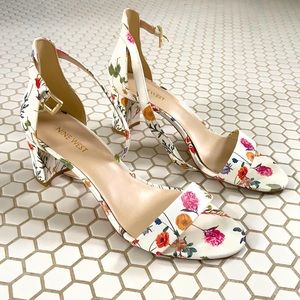 Floral strappy sandals